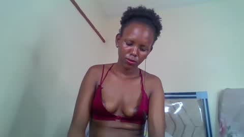 bunnydiva_ online show from October 14, 6:43 pm