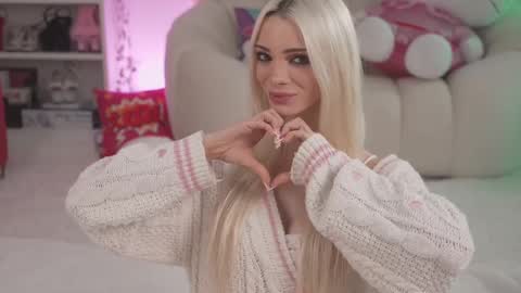 Stella online show from February 10, 10:40 pm