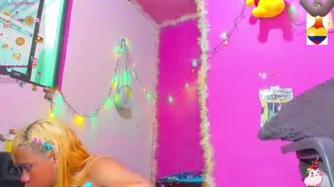 Snapshot of bunnygirl98 chatting on January 12, 2:41 pm BARBYCHOCOLAT online show from January 12, 2:41 pm