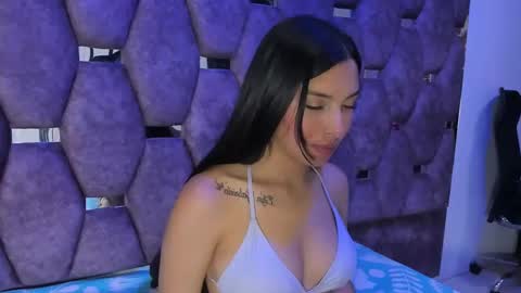 burbuja pink  online show from April 12, 7:55 am