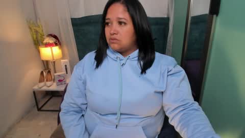 busty juicy online show from December 4, 12:14 pm