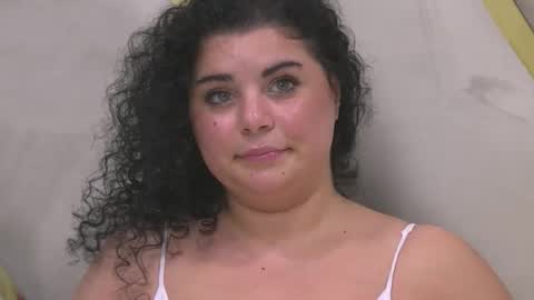 Snapshot of busty_madison chatting on September 18, 8:35 am busty_madison online show from September 18, 8:35 am