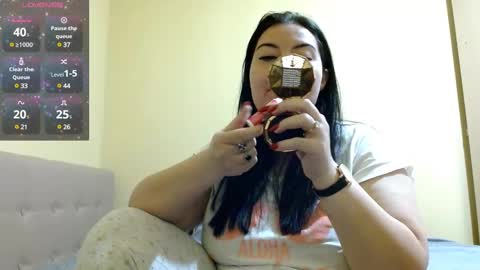 Snapshot of bustyemma chatting on February 23, 8:11 am Emma online show from February 23, 8:11 am
