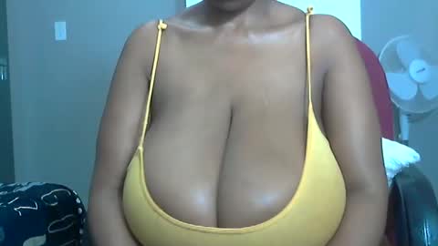bustytessa37 online show from February 13, 4:39 pm