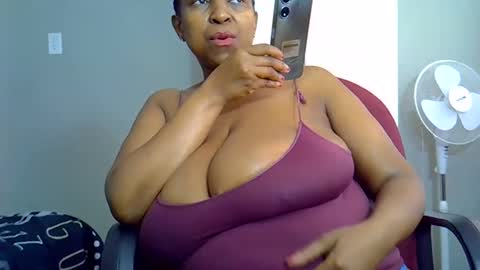 bustytessa37 online show from February 13, 6:30 am