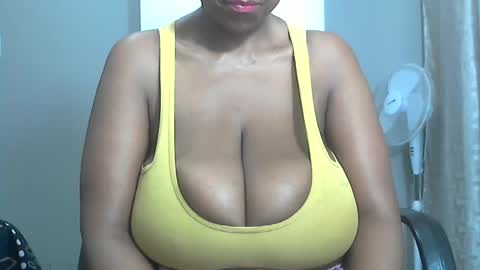 bustytessa37 online show from February 19, 4:12 am