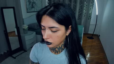 Snapshot of butter_f1y chatting on September 28, 7:25 am Sabrina online show from September 28, 7:25 am