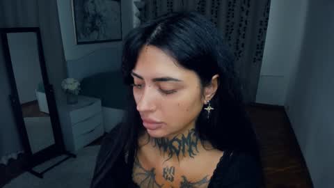 Snapshot of butter_f1y chatting on September 19, 6:34 am Sabrina online show from September 19, 6:34 am