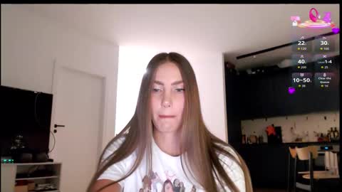 Lauren online show from February 22, 6:09 pm