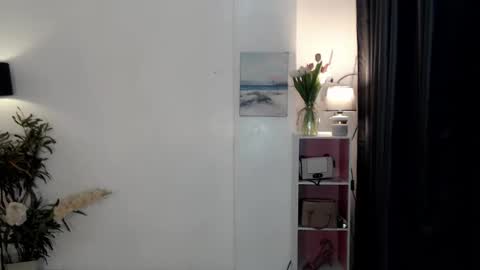 buttycamille online show from September 9, 6:46 am
