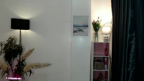 buttycamille online show from September 16, 7:16 am