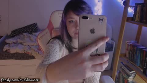 Snapshot of byakkomoriko chatting on March 8, 12:28 pm  morri  online show from March 8, 12:28 pm