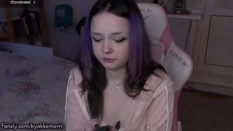 Snapshot of byakkomoriko chatting on February 21, 9:11 pm  morri  online show from February 21, 9:11 pm