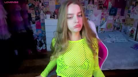 Emily  online show from October 8, 1:04 pm