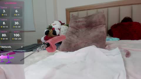 Caytlin Lian online show from January 3, 12:52 pm