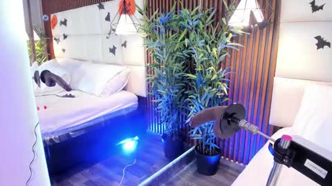 Snapshot of cailynbrowm chatting on October 26, 5:03 am CailynBrown online show from October 26, 5:03 am