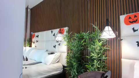 Snapshot of cailynbrowm chatting on October 28, 4:29 am CailynBrown online show from October 28, 4:29 am