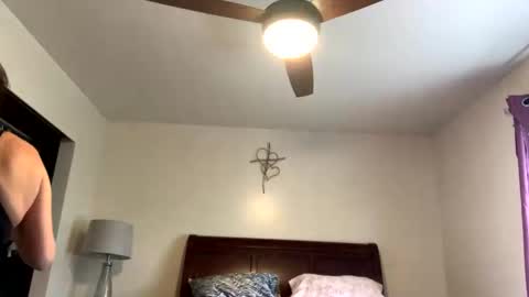 calishop1 online show from April 2, 7:22 pm