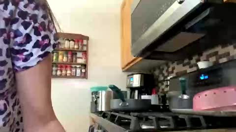 calishop1 online show from March 19, 8:35 pm