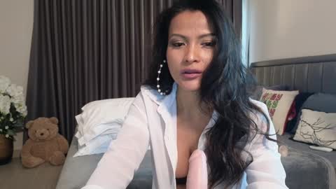 Snapshot of call_me_linda56 chatting on January 5, 2:38 am Call Me Linda online show from January 5, 2:38 am