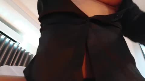 Call Me Linda online show from September 28, 9:03 am