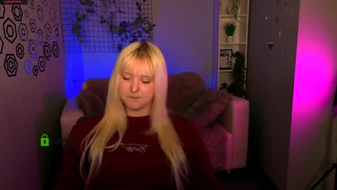 callmevivien online show from April 12, 1:03 pm