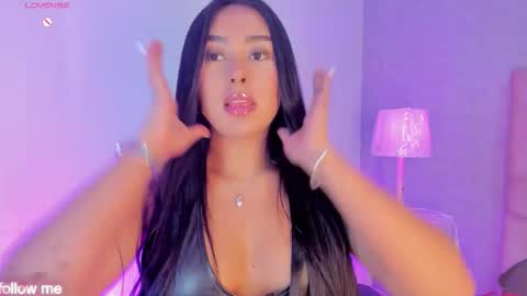 Snapshot of cameliaa_smiith chatting on October 19, 5:20 am Camelia Smith online show from October 19, 5:20 am