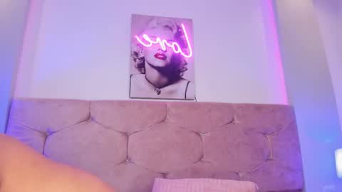 Camelia Smith online show from December 13, 5:27 am