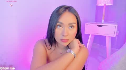 Snapshot of cameliaa_smiith chatting on October 25, 4:09 am Camelia Smith online show from October 25, 4:09 am