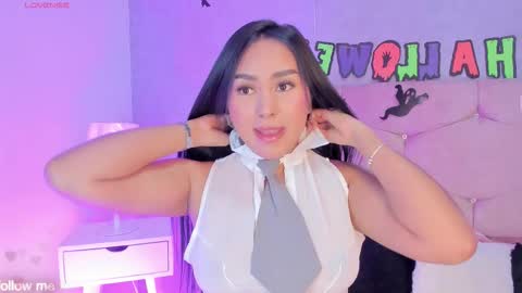 Snapshot of cameliaa_smiith chatting on October 30, 3:31 am Camelia Smith online show from October 30, 3:31 am