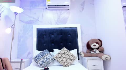  Cameron Cutee  online show from January 27, 7:03 pm