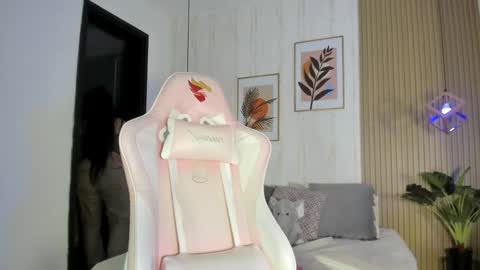 Snapshot of cameroncollinss chatting on October 5, 8:03 pm Cameron  online show from October 5, 8:03 pm