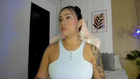 Snapshot of cameroncollinss chatting on September 29, 7:30 pm Cameron  online show from September 29, 7:30 pm