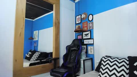 --- Cameron --- online show from November 10, 9:32 pm