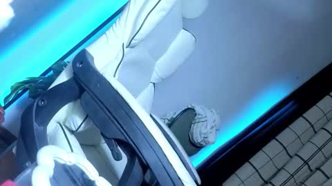 Jade online show from April 14, 6:24 am