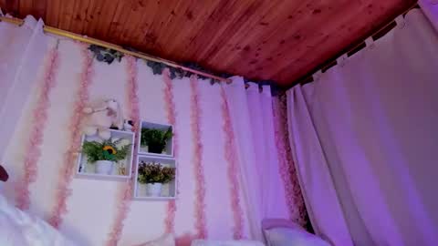 Snapshot of camiilalopee chatting on September 21, 11:58 pm Camii Lopez online show from September 21, 11:58 pm