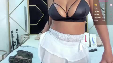 CamiilaReyes online show from February 26, 6:36 pm