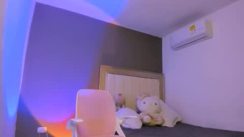 cami online show from October 13, 5:32 am