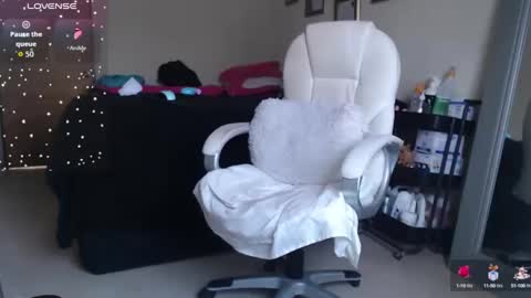 Camila online show from October 13, 5:48 pm