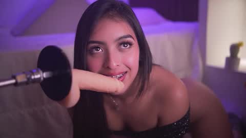 Camila online show from November 26, 7:42 am