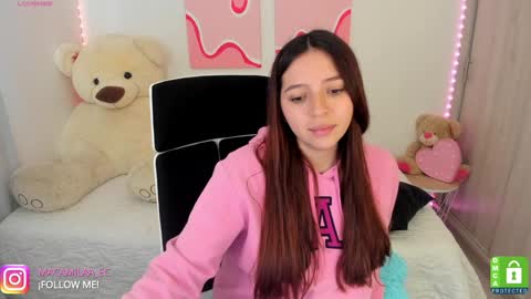 Snapshot of camila_ec2 chatting on December 20, 5:40 pm C A M I online show from December 20, 5:40 pm