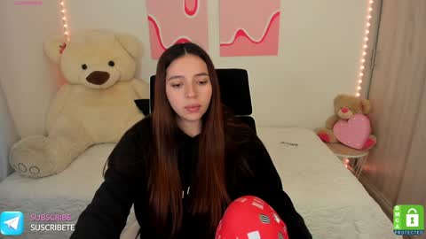 Snapshot of camila_ec2 chatting on December 14, 12:44 am C A M I online show from December 14, 12:44 am