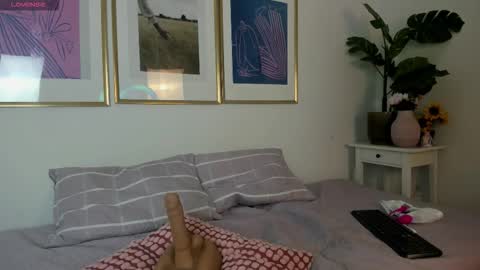 CAMI 3 online show from January 8, 1:48 pm