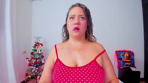 camilaa foxxx online show from December 18, 3:06 pm