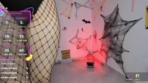 Snapshot of camilaandrade_ chatting on October 4, 1:39 pm Cami  online show from October 4, 1:39 pm