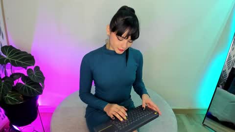 Cami  online show from January 5, 11:15 am