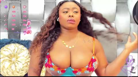 Snapshot of camilabenitezz chatting on October 12, 1:08 am camila benitez online show from October 12, 1:08 am