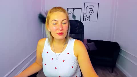 camilafatem online show from September 16, 8:17 pm