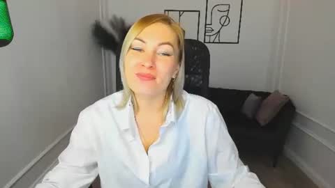 camilafatem online show from September 15, 8:16 pm