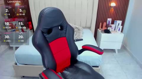 Snapshot of camilagray2 chatting on October 17, 1:25 pm CAMILA  online show from October 17, 1:25 pm